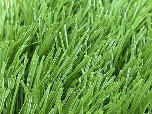 S dá forma à grama artificial do futebol 8800D para o campo de jogos do futebol